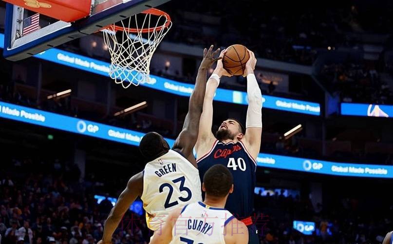 祖巴茨全场5失误全队最高,0犯规全队最少 祖巴茨全场5失误全队最高,0犯规全队最少